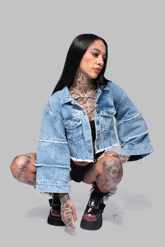 CHAQUETA DENIM POCAHONTAS MANGAS DE CAMPANA