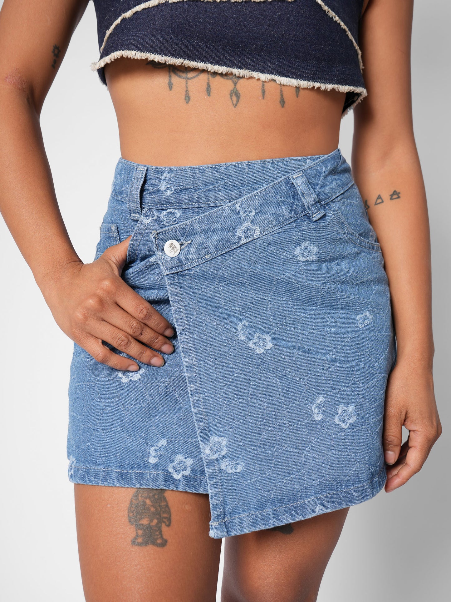 FALDA SUIZA MUSCARI AZUL HIELO DENIM