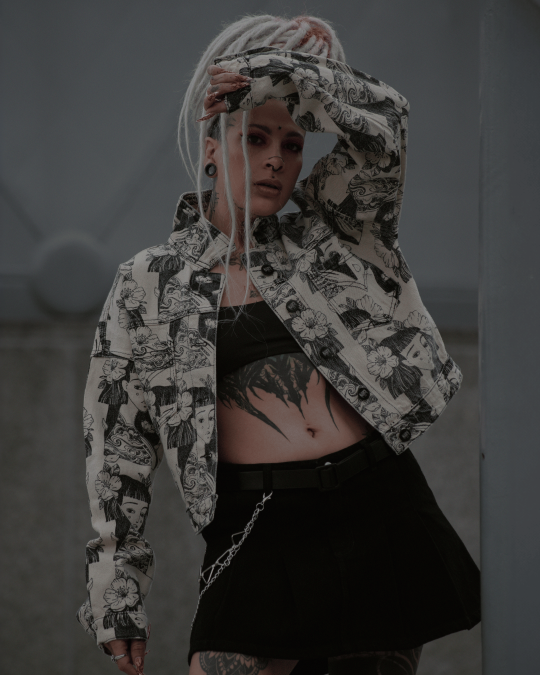 CHAQUETA DENIM ESTAMPADA ROSTROS