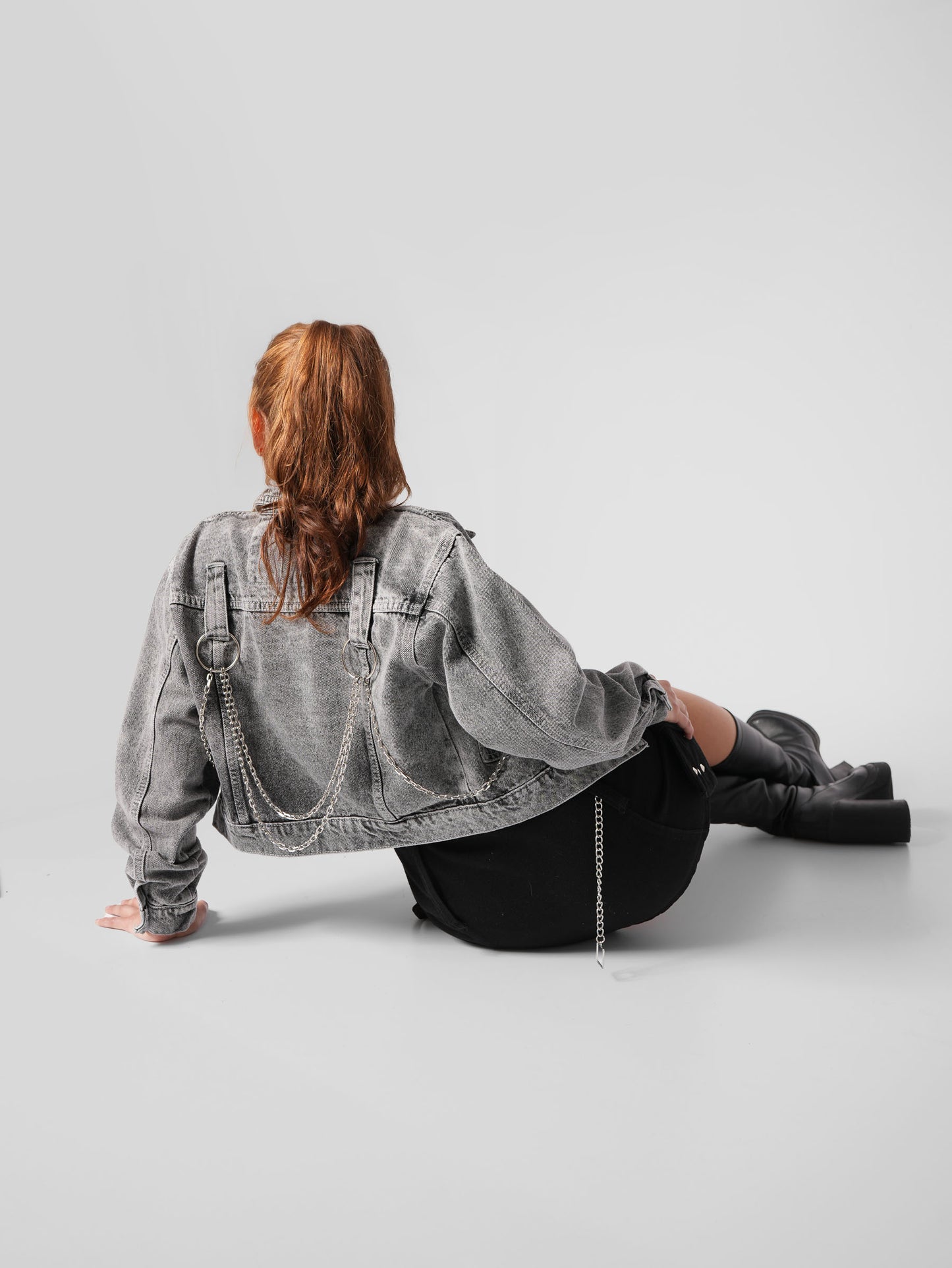 CHAQUETA DENIM JAZMIN GRIS CADENAS