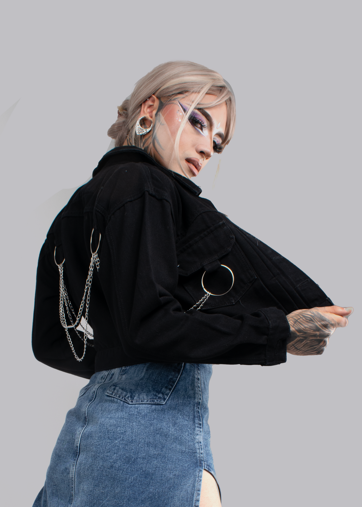 CHAQUETA DENIM JAZMIN NEGRA CADENAS