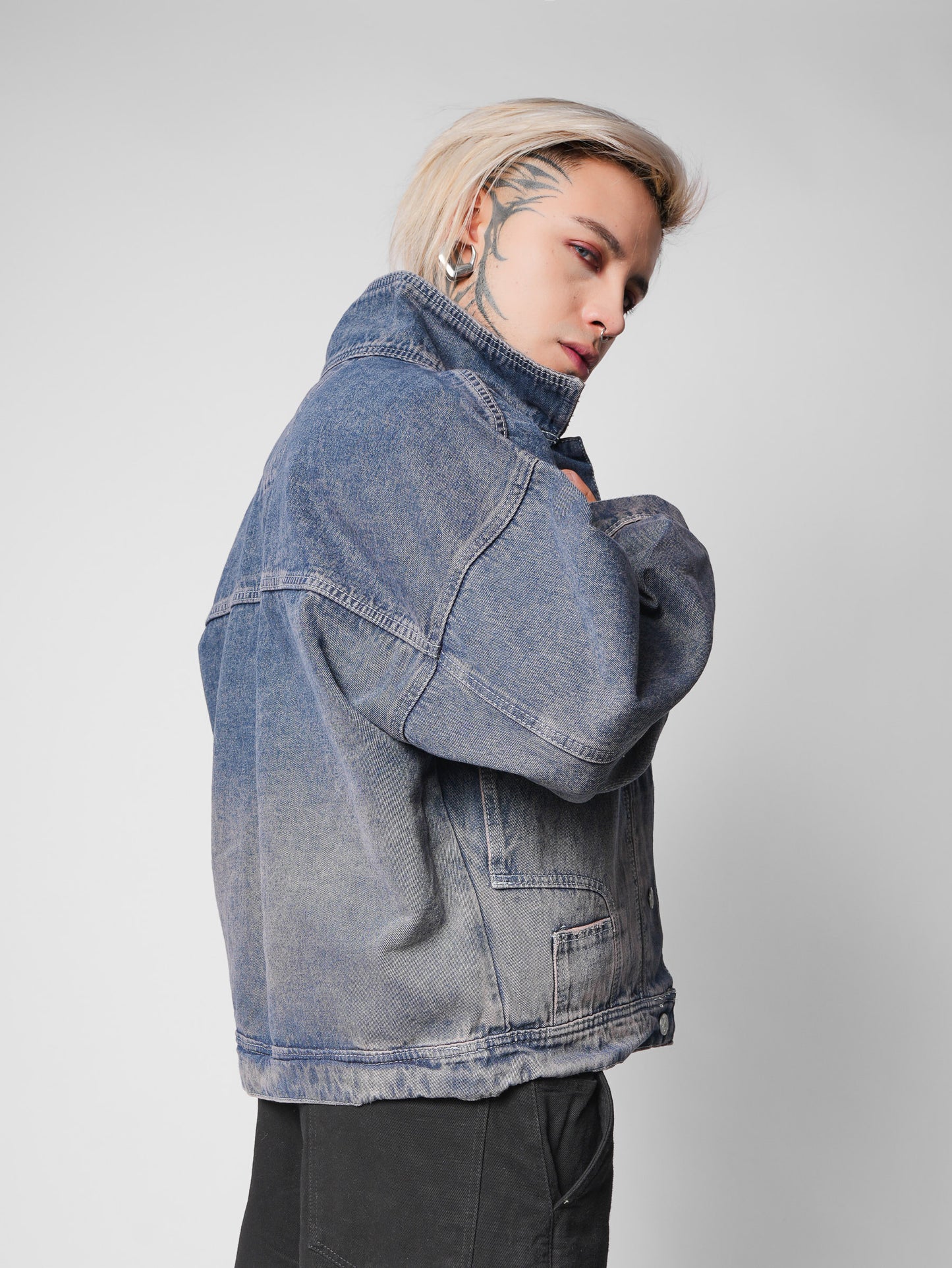 CLASSIC DENIM