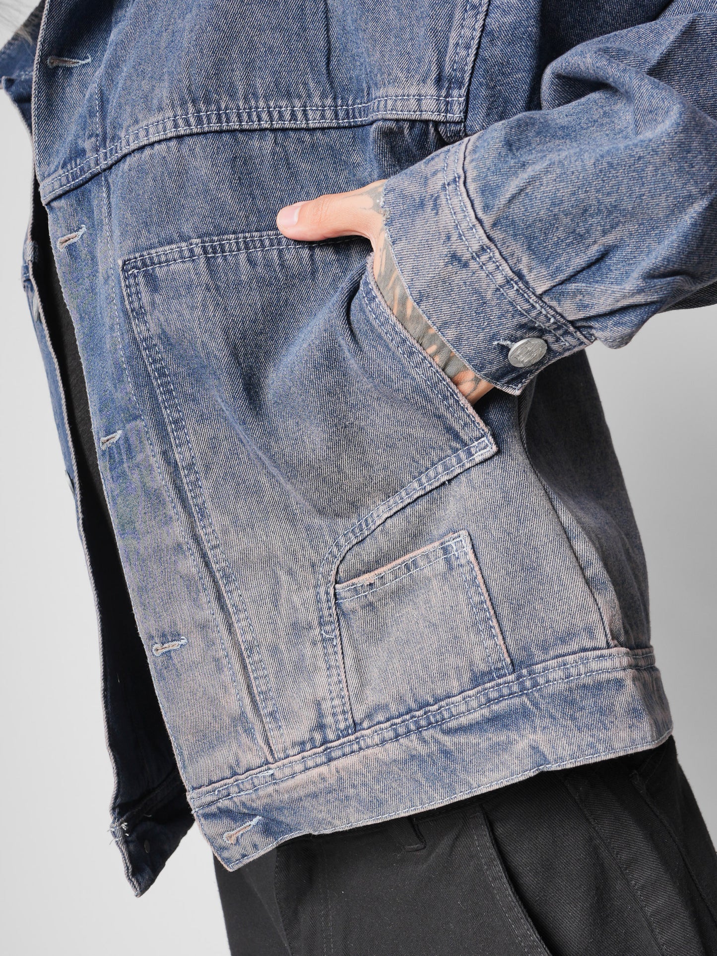 CLASSIC DENIM