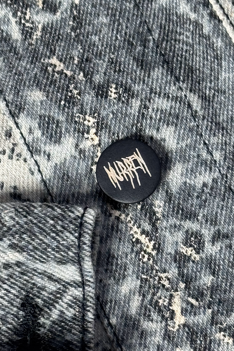 CHAQUETA DENIM ESTAMPADO DE COBRA